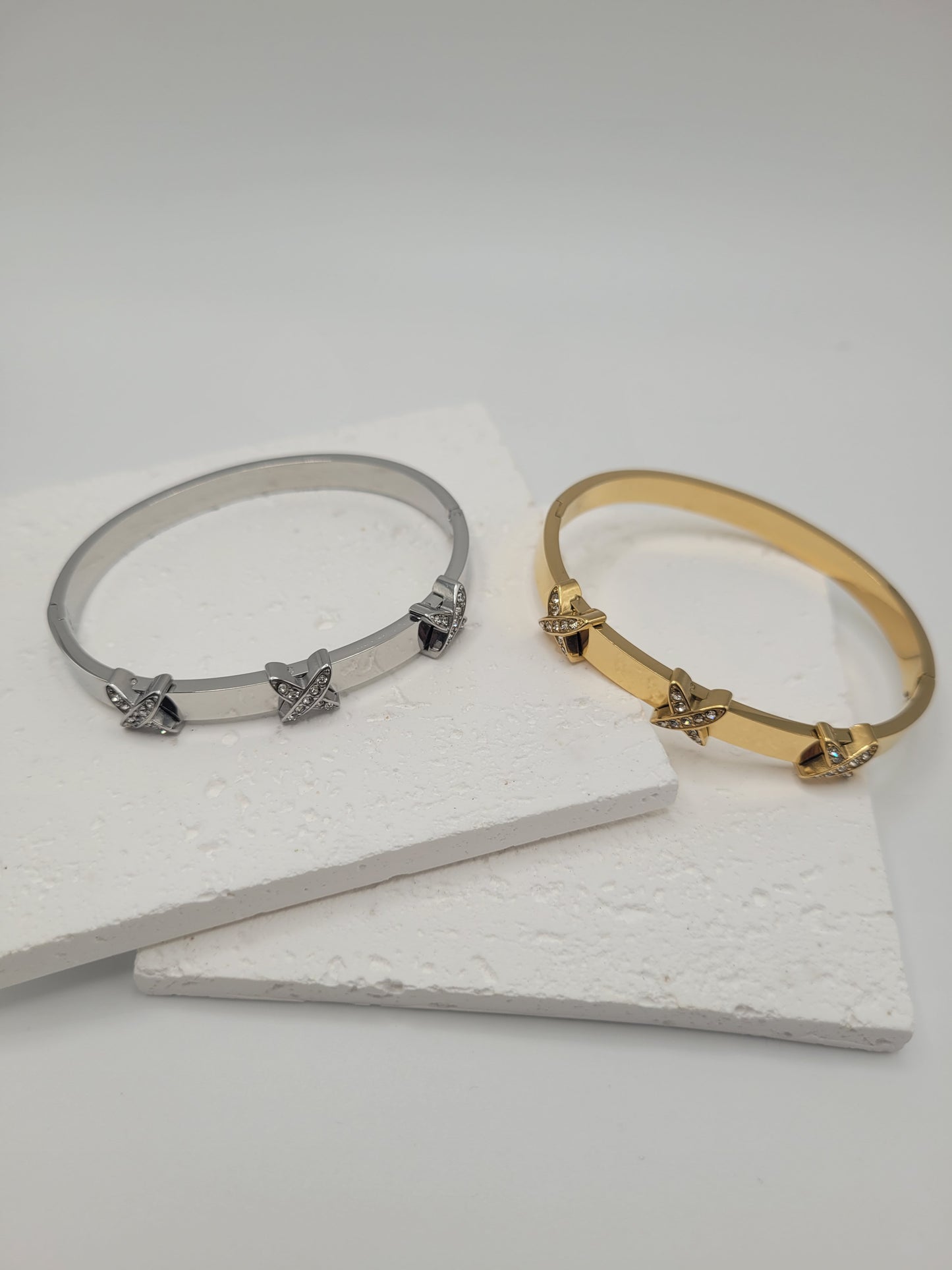 Bangles PY044
