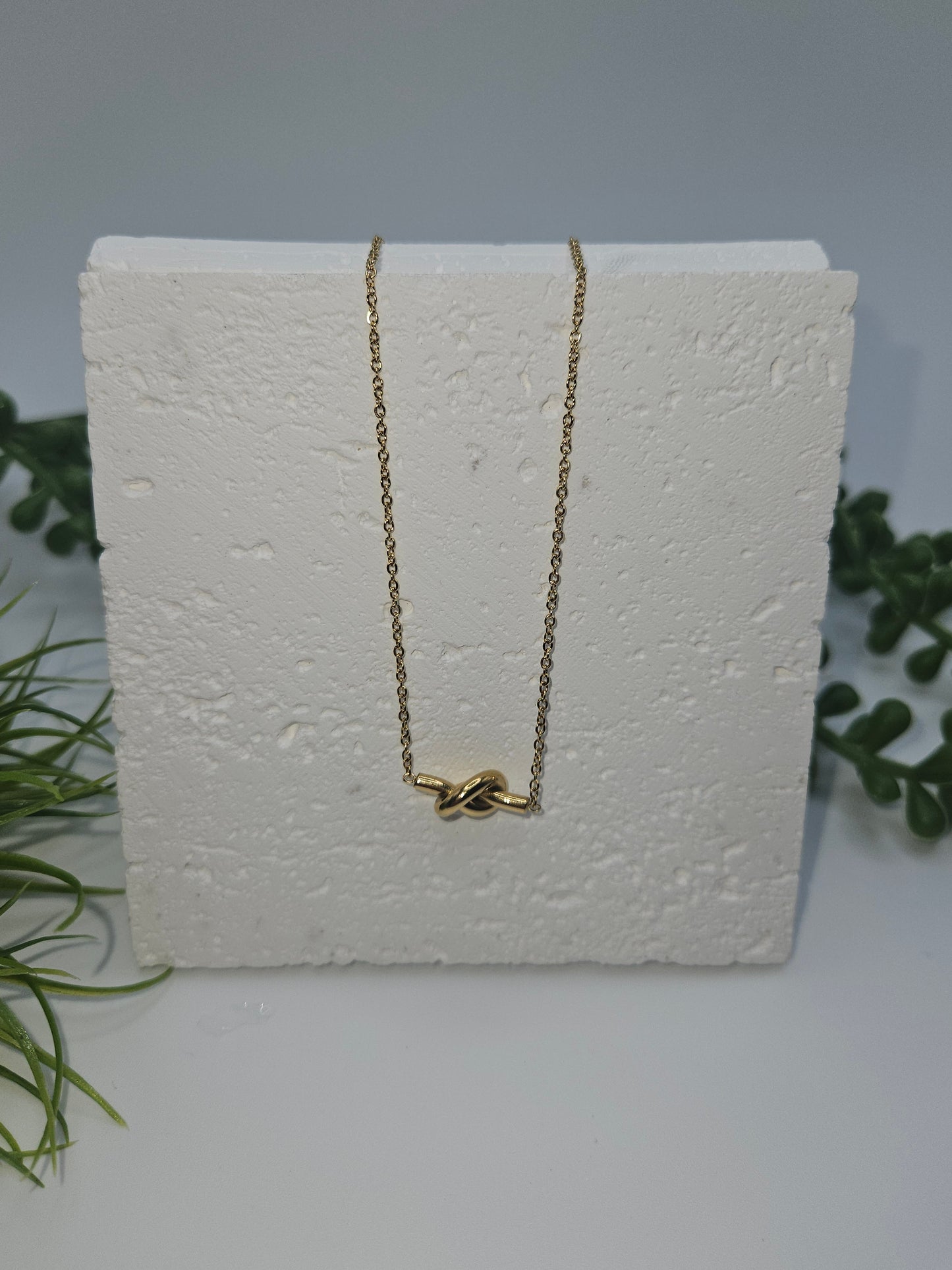 Knot Chain