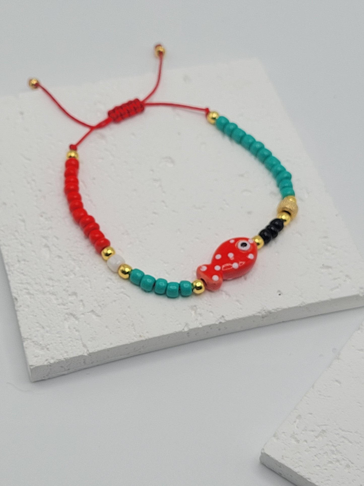 Pulseras hilo pecesitos