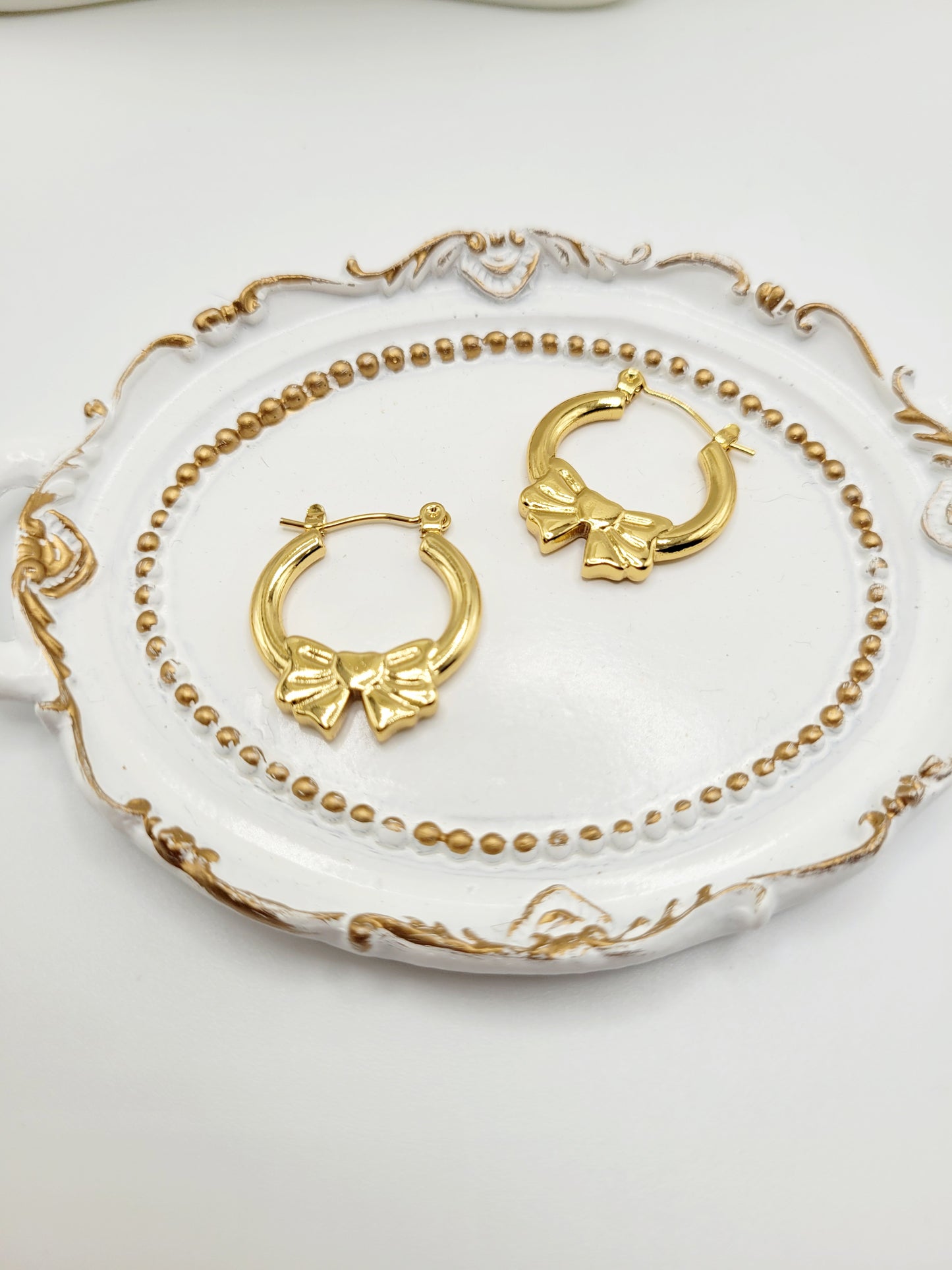 Aretes lazos