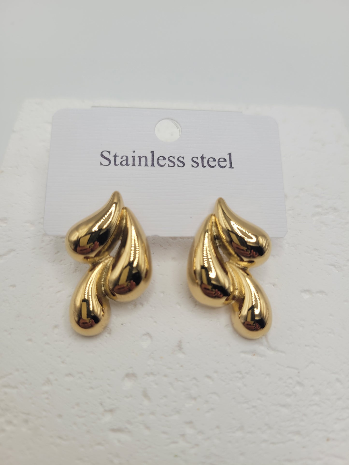 Aretes AT890